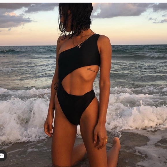 Nyud Small Black One-piece Swimsuit - Picture 1 of 10